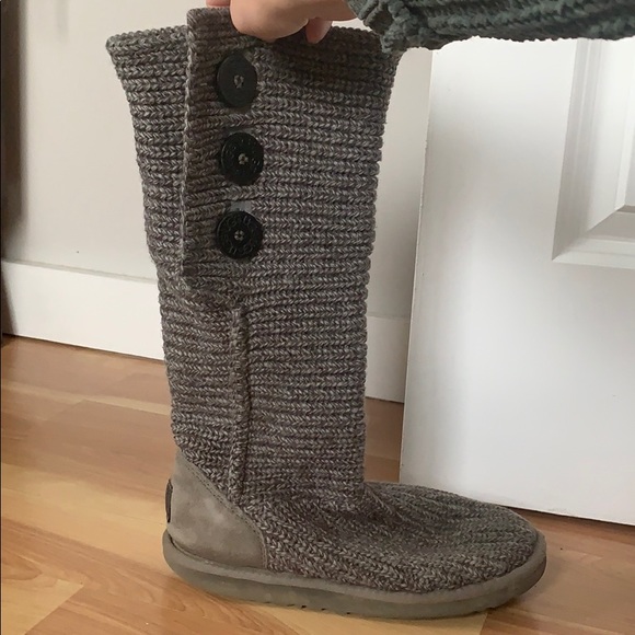 UGG Classic Cardy Boot - Picture 3 of 9
